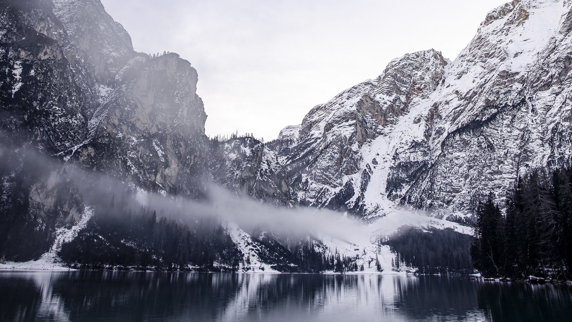 Wallpaper Mountains, Lake, Fog, Snowy, Landscape - Pragser Wildsee , HD Wallpaper & Backgrounds