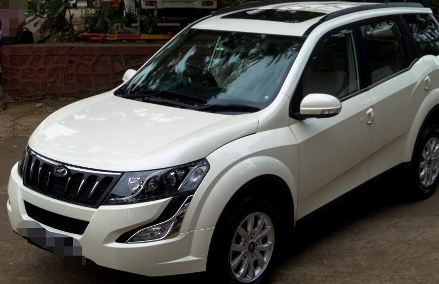 Mahindra xuv500 w10