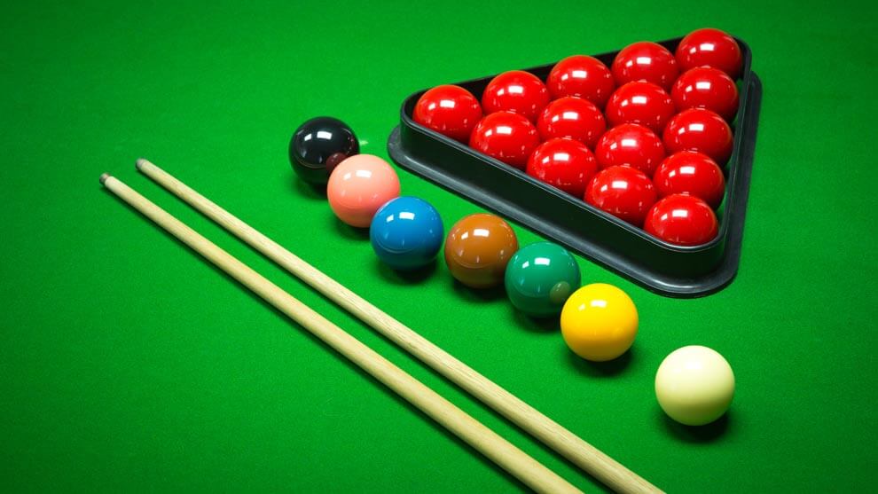 Pool Table Wallpaper - Billiards Game And Snooker Difference , HD Wallpaper & Backgrounds
