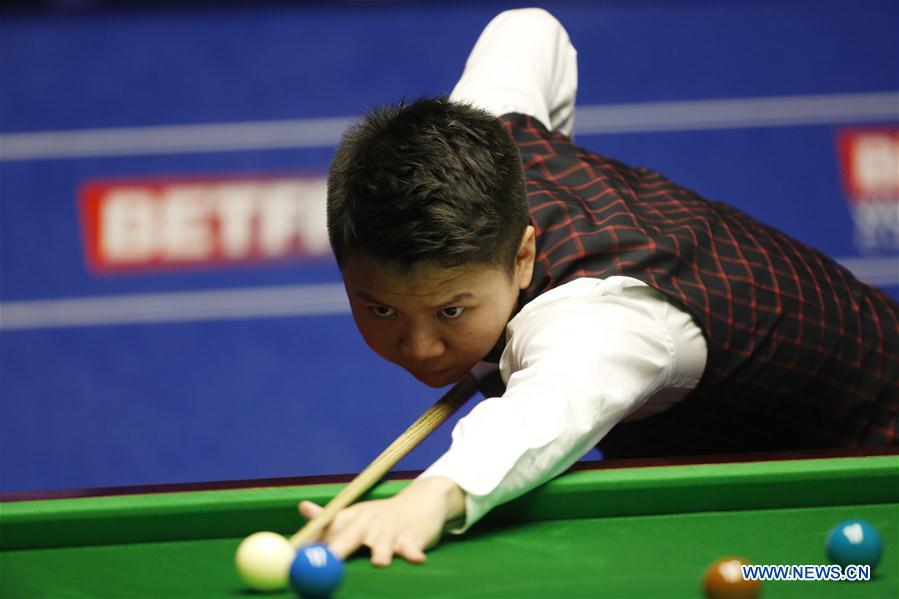 China's Zhou Upsets Allen To Reach Last 16 At Snooker - Blackball (pool) , HD Wallpaper & Backgrounds