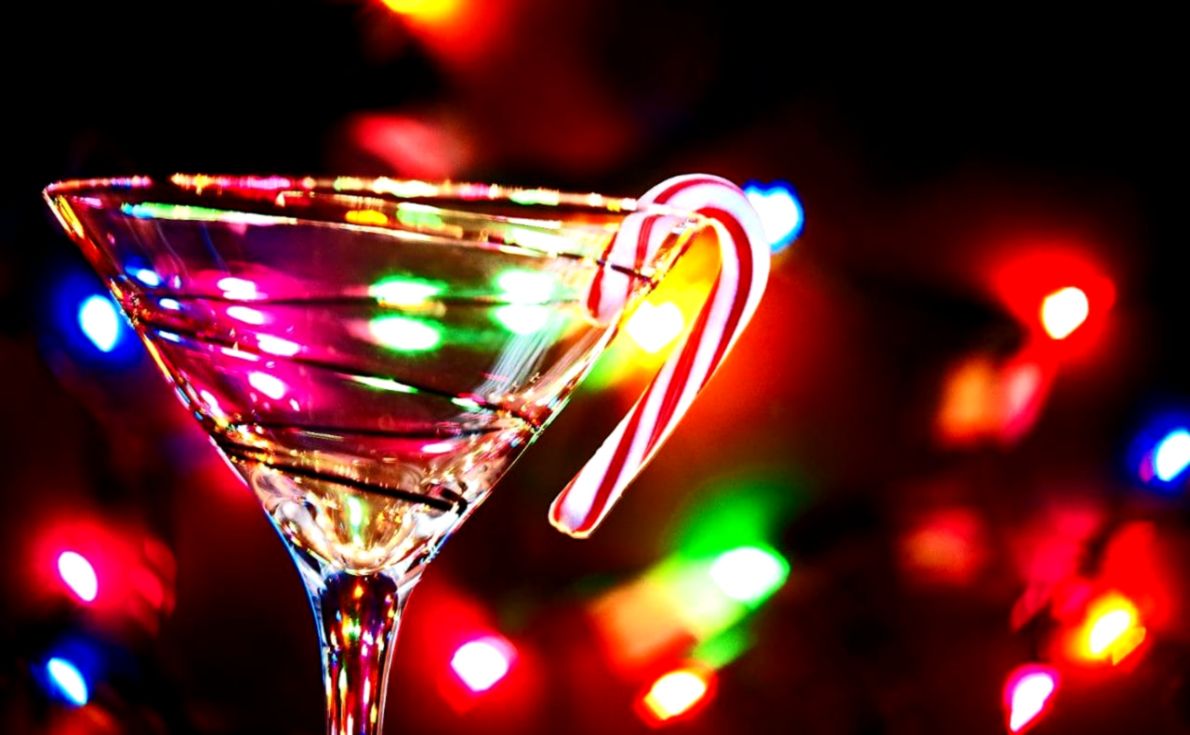 Festive Cocktails For New Years Eve - Holiday Cocktails , HD Wallpaper & Backgrounds