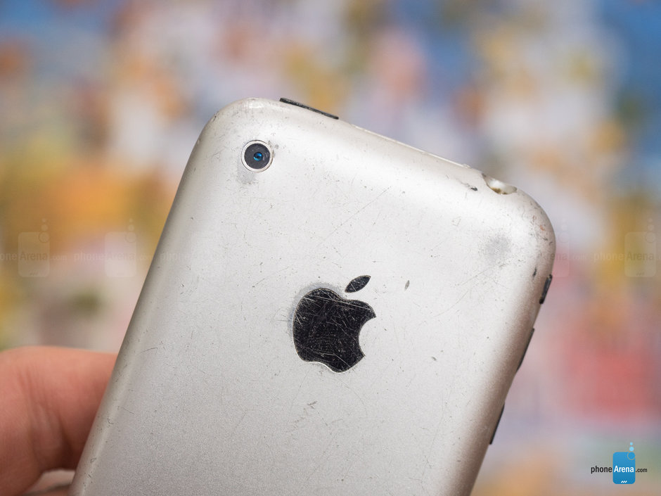 Bruised And Battered, But Not Broken, 10 Years On, - Battered Phone , HD Wallpaper & Backgrounds