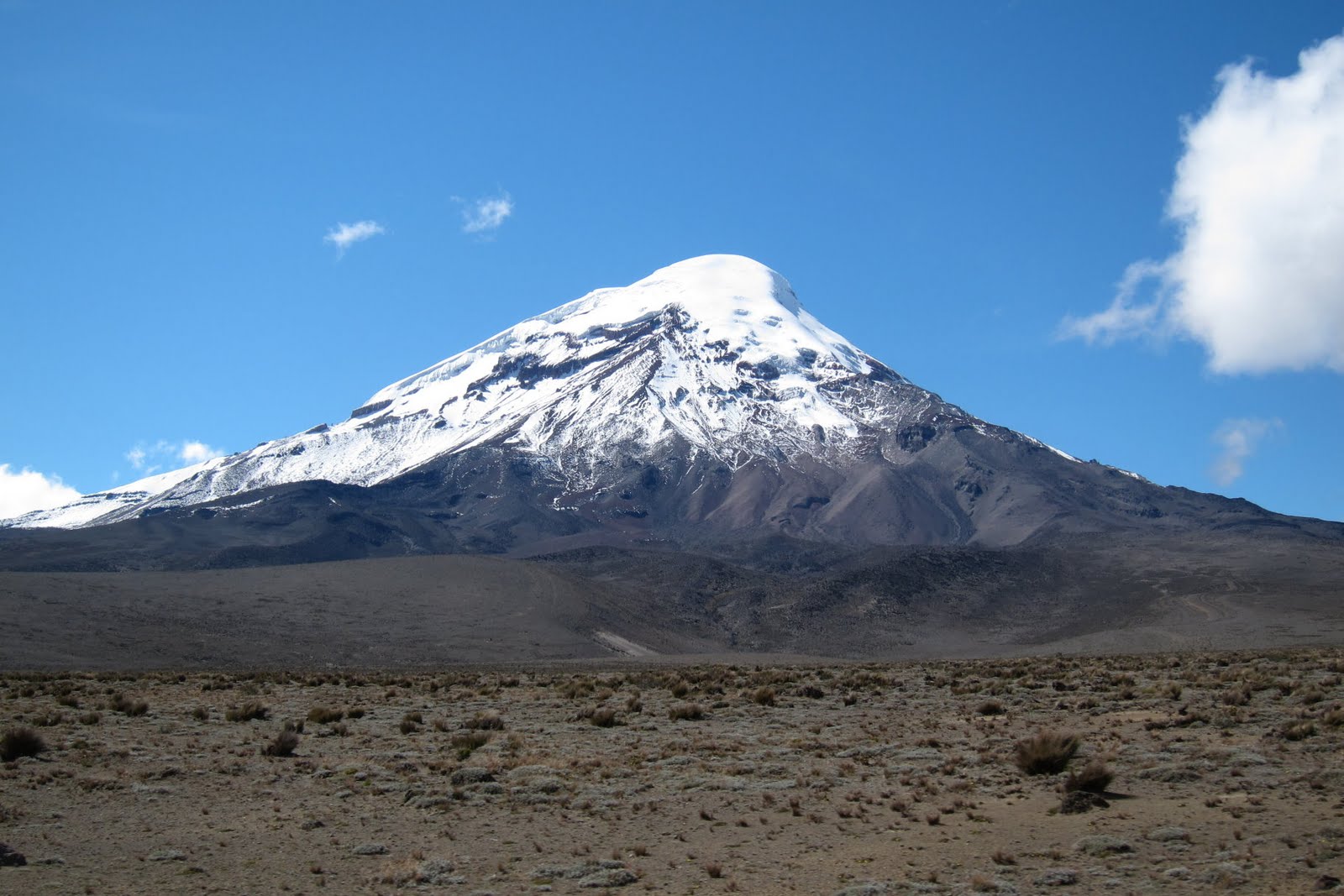Ecuador Wallpaper 1080p - Stratovolcano , HD Wallpaper & Backgrounds