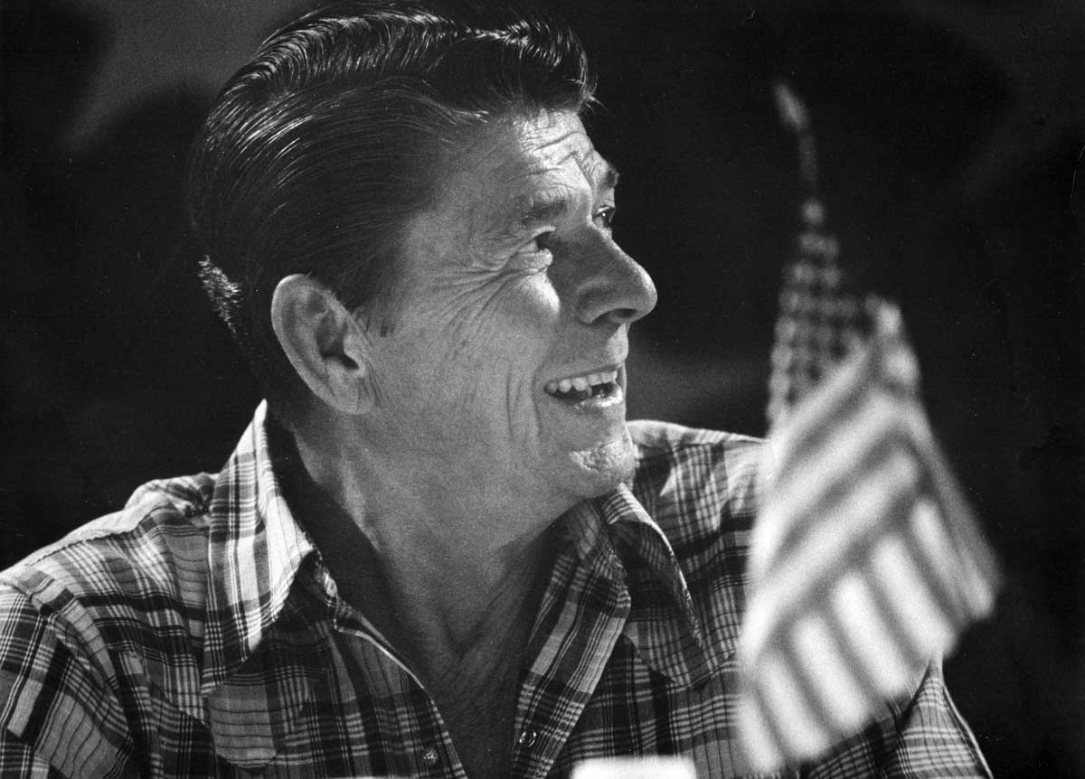 Ronald Reagan 9 Hd Wallpaper - Ronald Reagan , HD Wallpaper & Backgrounds