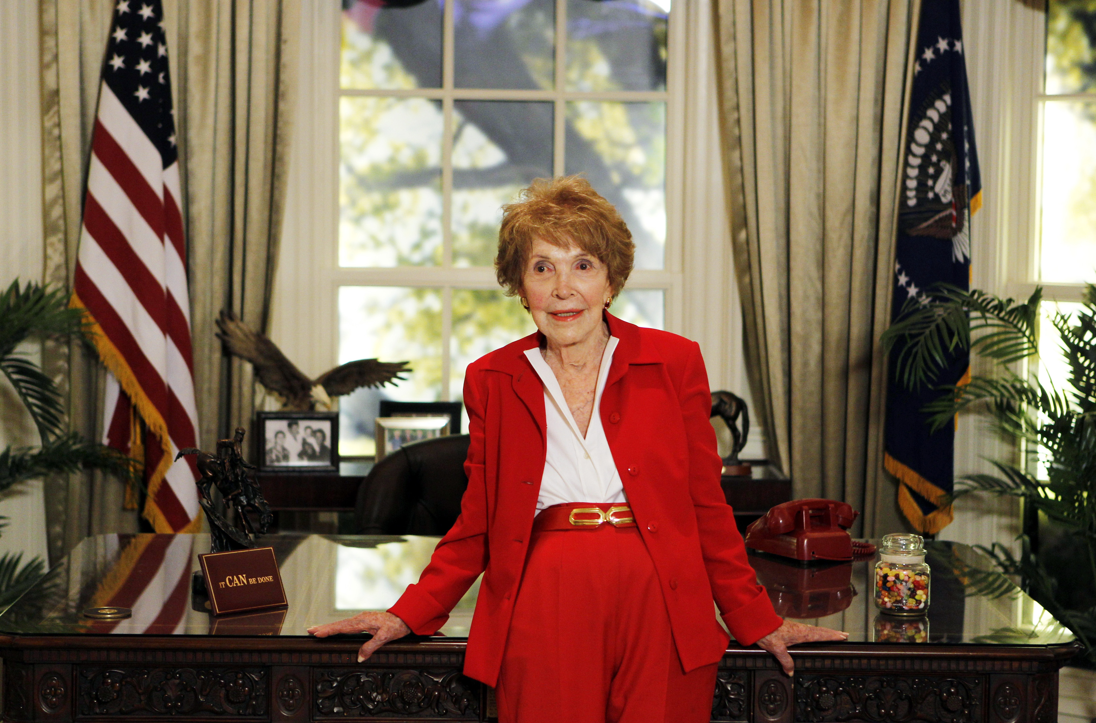 Nancy Reagan's Legacy - Nancy Reagan , HD Wallpaper & Backgrounds