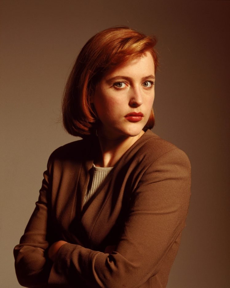 Gillian Anderson, The X Files, Arms Crossed, Dana Scully, - Gillian Anderson Early X Files , HD Wallpaper & Backgrounds
