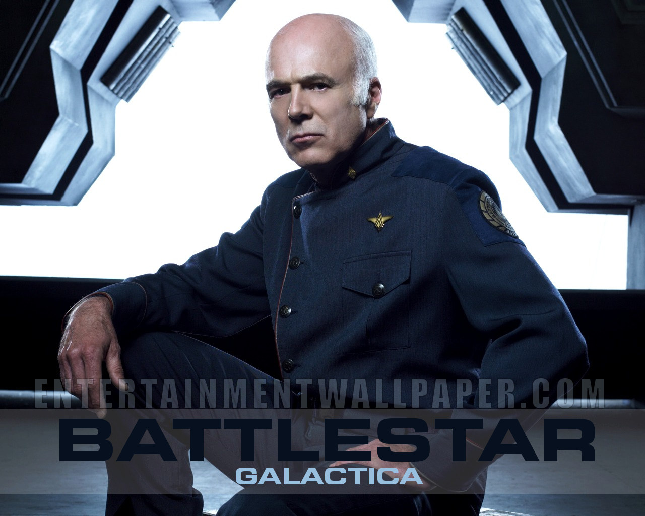 Battlestar Galactica Wallpaper - Saul Tigh , HD Wallpaper & Backgrounds