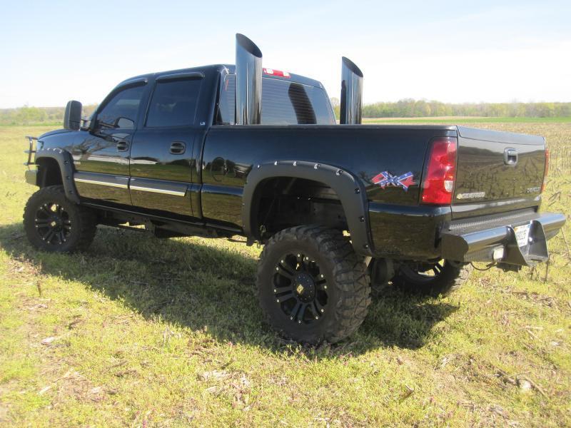 Lifted Chevy Truck Wallpaper Source - Lifted Duramax With Stacks , HD Wallpaper & Backgrounds