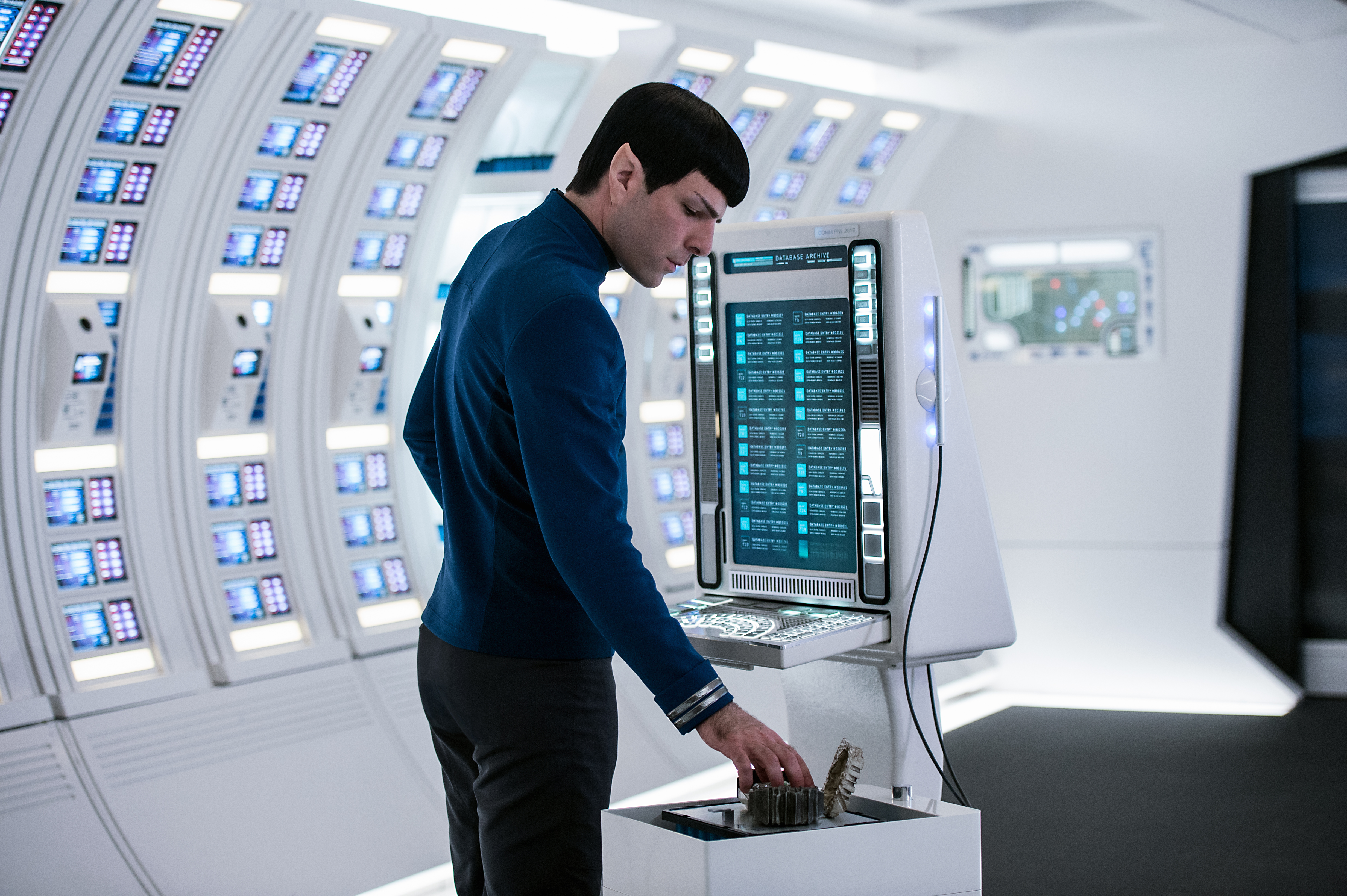 Hd Wallpaper - Spock Star Trek Beyond , HD Wallpaper & Backgrounds