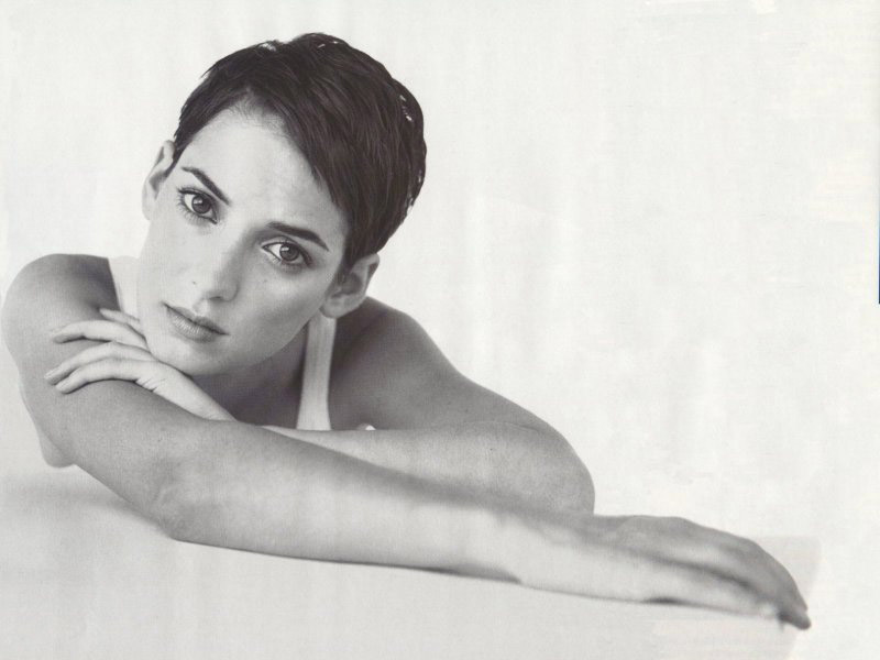 Winona Ryder 3336 Awhp Winona Ryder Short Hair 1840850 Hd