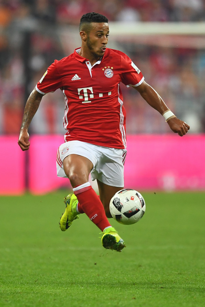 Bayern Muenchen V Werder Bremen Thiago Alcantara Wallpaper 2017 1842575 Hd Wallpaper Backgrounds Download
