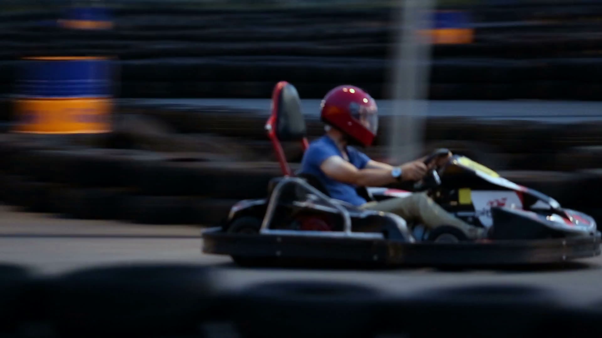 Active Man Enjoying Speed At Kart Racing, Having Fun - Go-kart , HD Wallpaper & Backgrounds