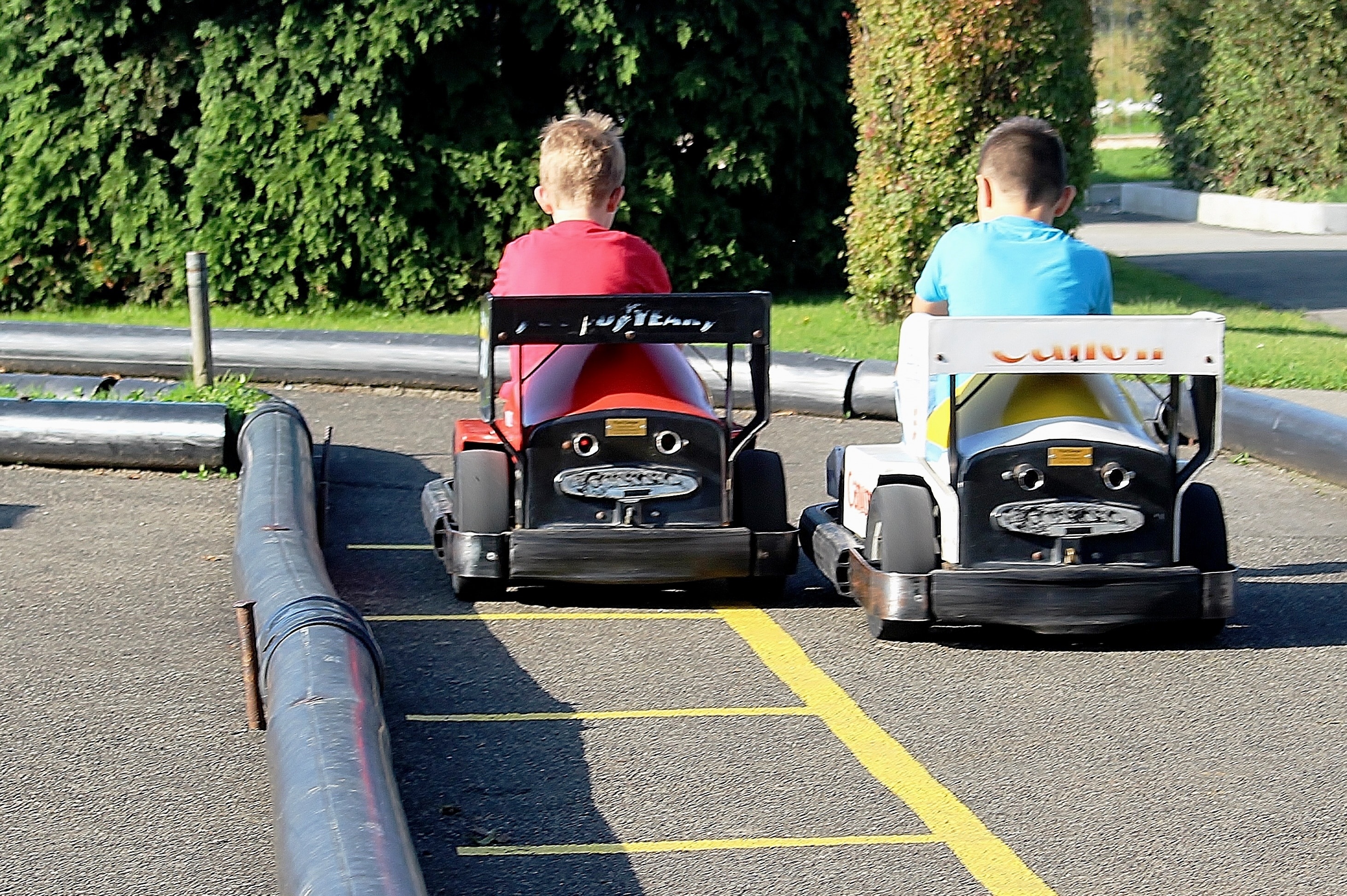 Two Boy's Playing Go Kart - Top Gear Karting , HD Wallpaper & Backgrounds
