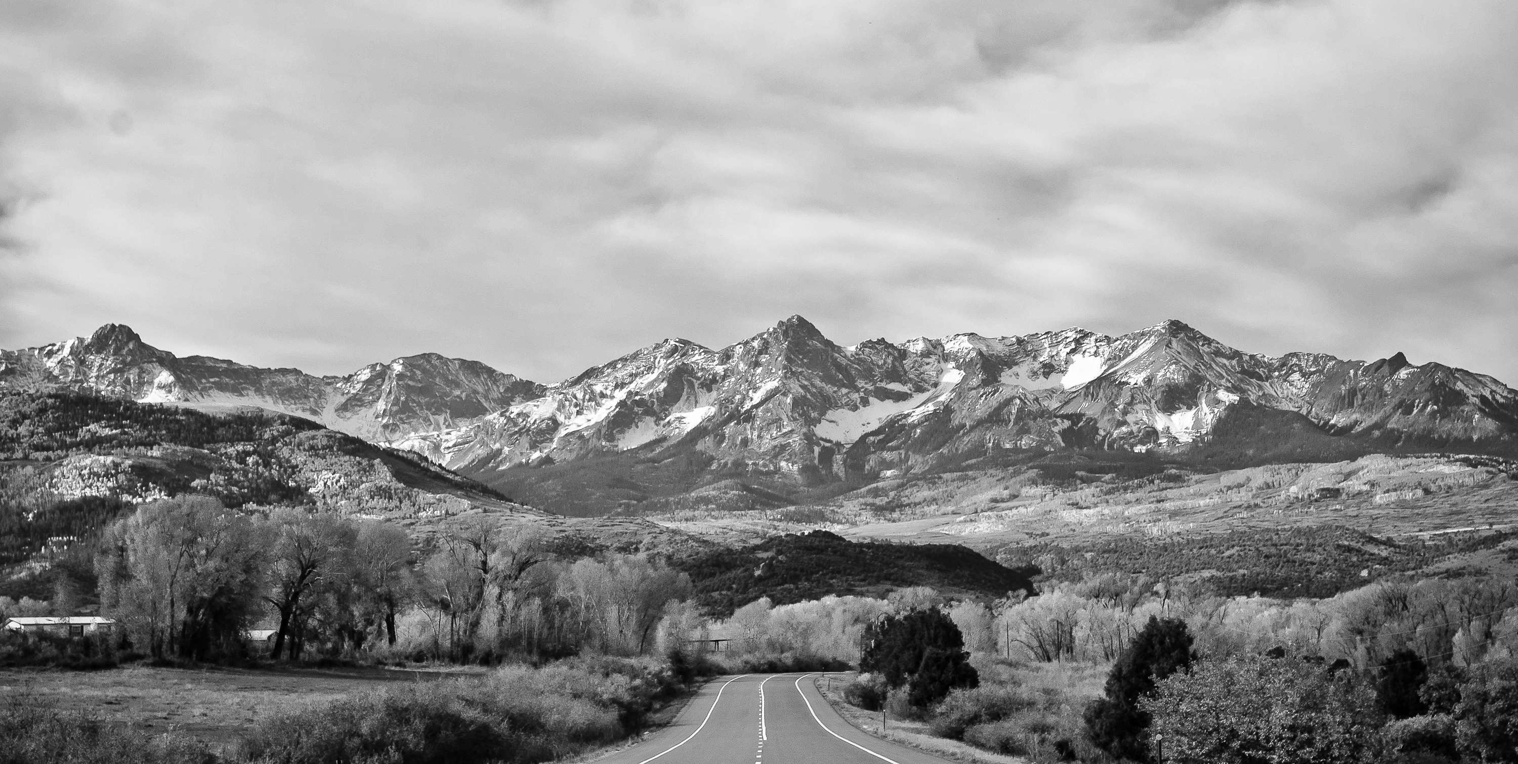 Black And White, Colorado, Mountains, Road Wallpaper - Black And White Mountains Colorado , HD Wallpaper & Backgrounds