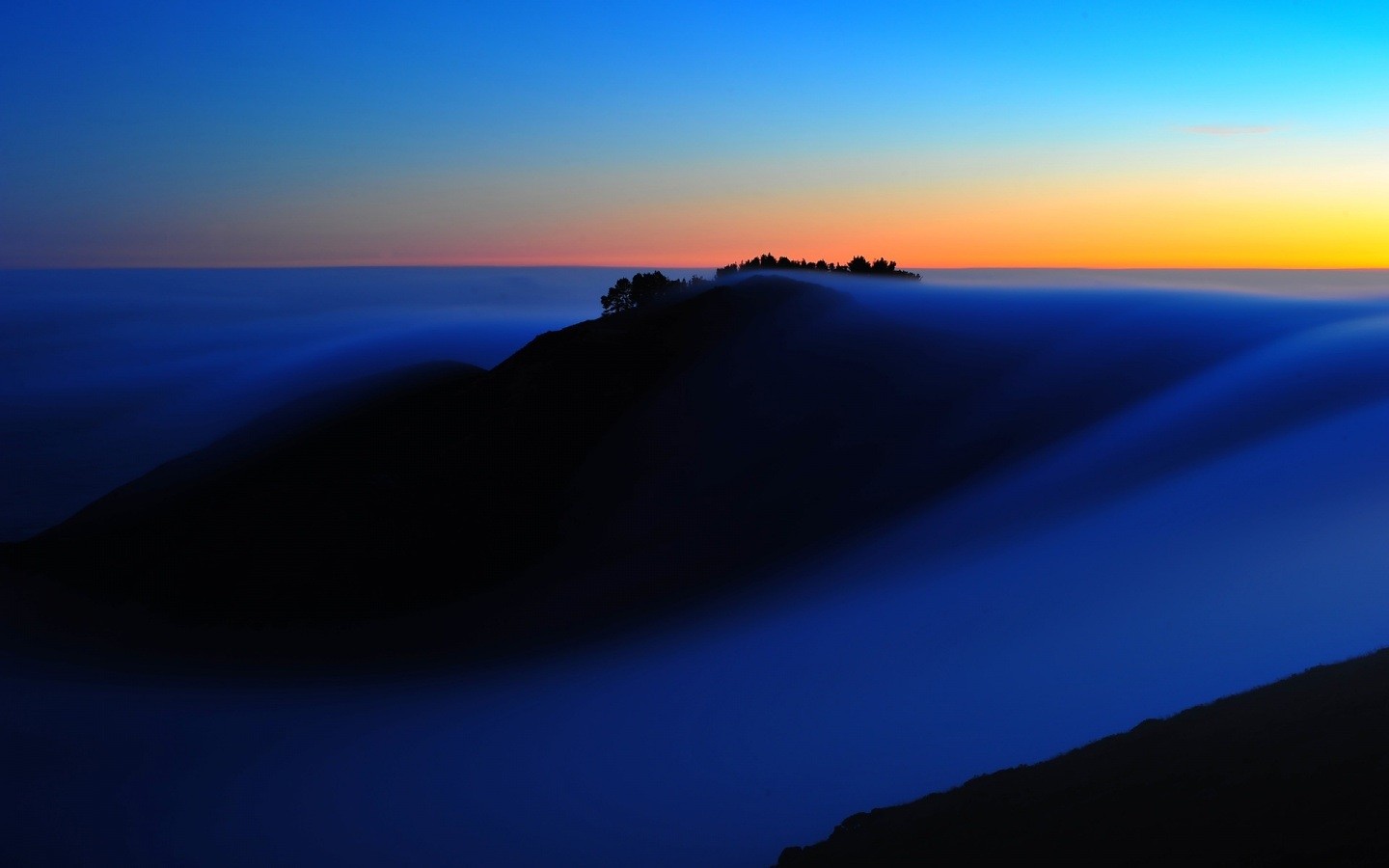 Amazing Foggy Sunset View Mountains Beautiful Nature - Blue Sky Sunset , HD Wallpaper & Backgrounds