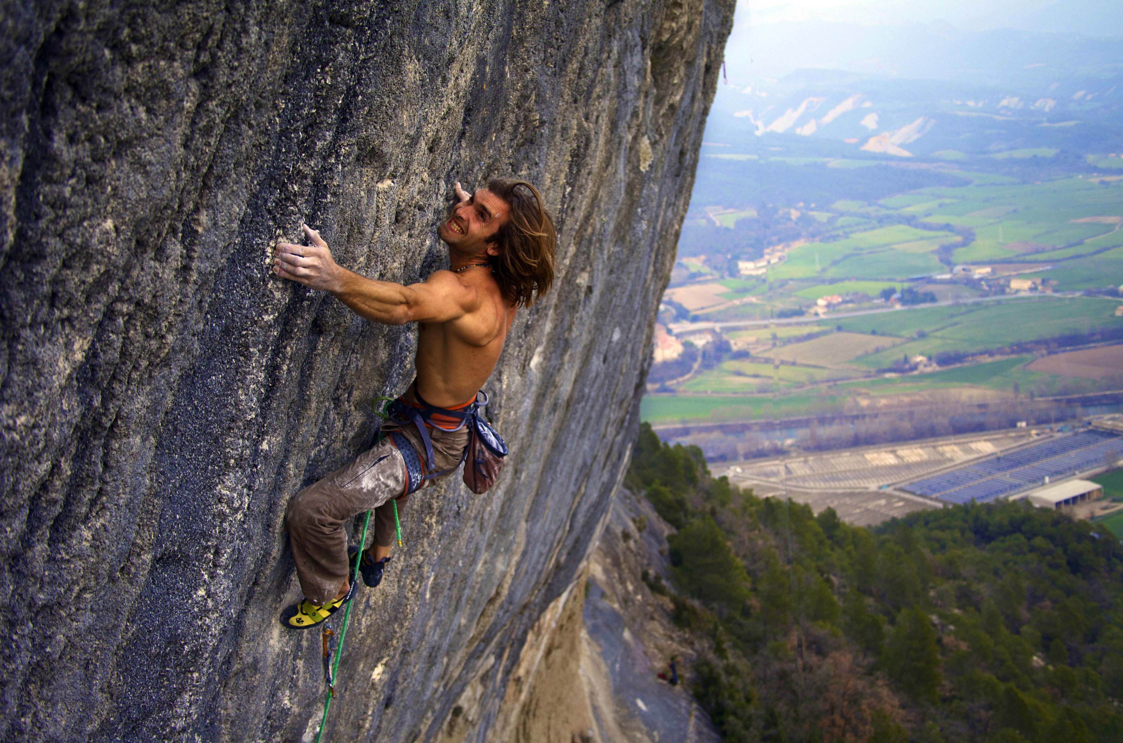 Chris Sharma Rock Climber , HD Wallpaper & Backgrounds