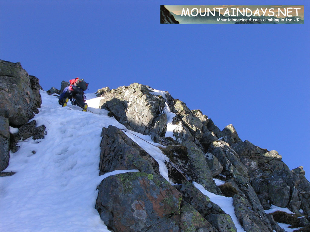 Download The Scottish Winter Climber Wallpaper - Rock Climbing , HD Wallpaper & Backgrounds