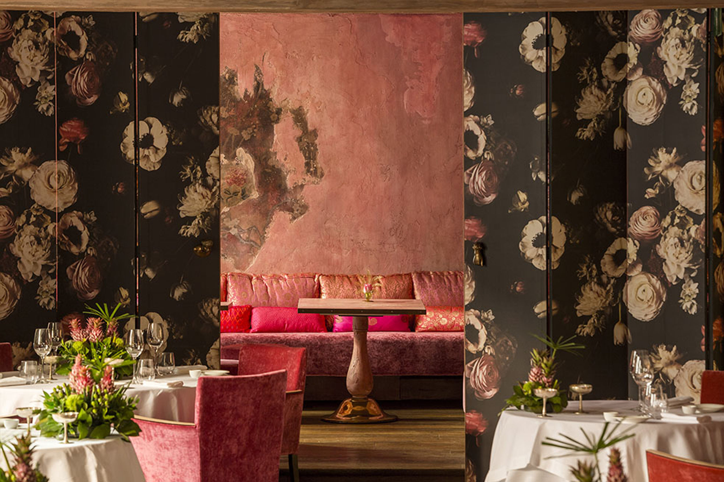 Met Restaurant, Hotel Metropole - Modern Victorian Pink , HD Wallpaper & Backgrounds