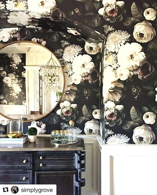 Very Large Scale Floral Wallpaper Designer Of And More - Ellie Cashman Dark Floral Wallpaper Bath , HD Wallpaper & Backgrounds