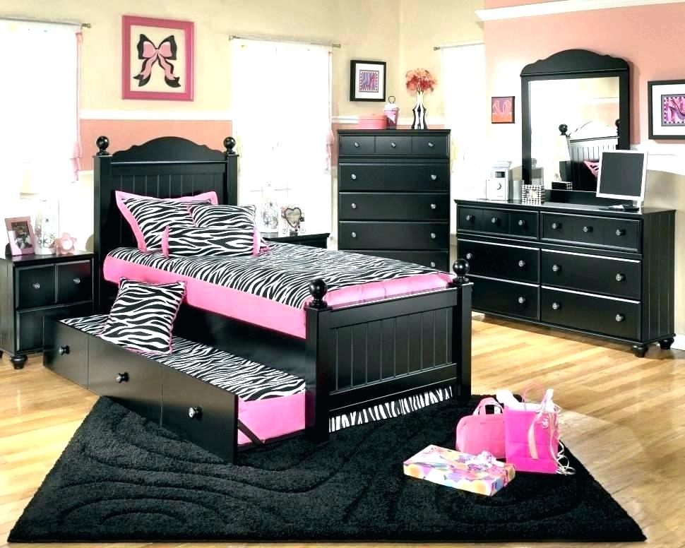 Pink Zebra Wallpaper For Bedrooms Zebra And Pink Bedroom Chairs
