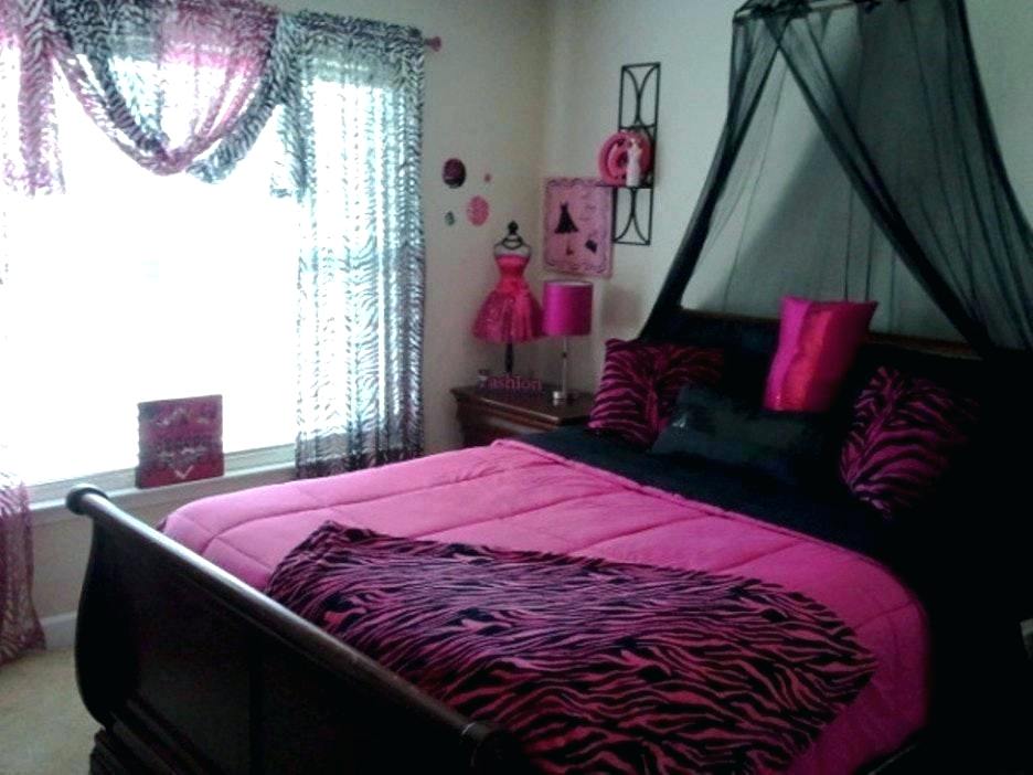 Pink Zebra Room Ideas Cute Luxuriant Zebra Room Decor - Decorated Zebra Print Room , HD Wallpaper & Backgrounds