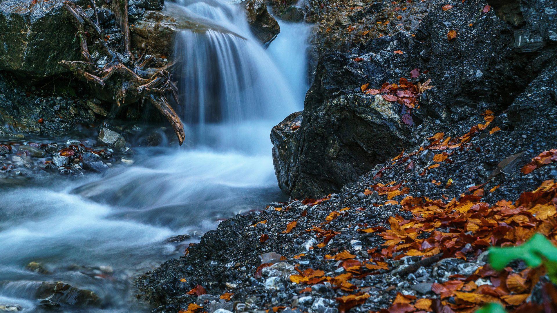 Waterfall Forest Ultra Hd 5k Za - Ultra Hd Hd Wallpapers For Laptop , HD Wallpaper & Backgrounds