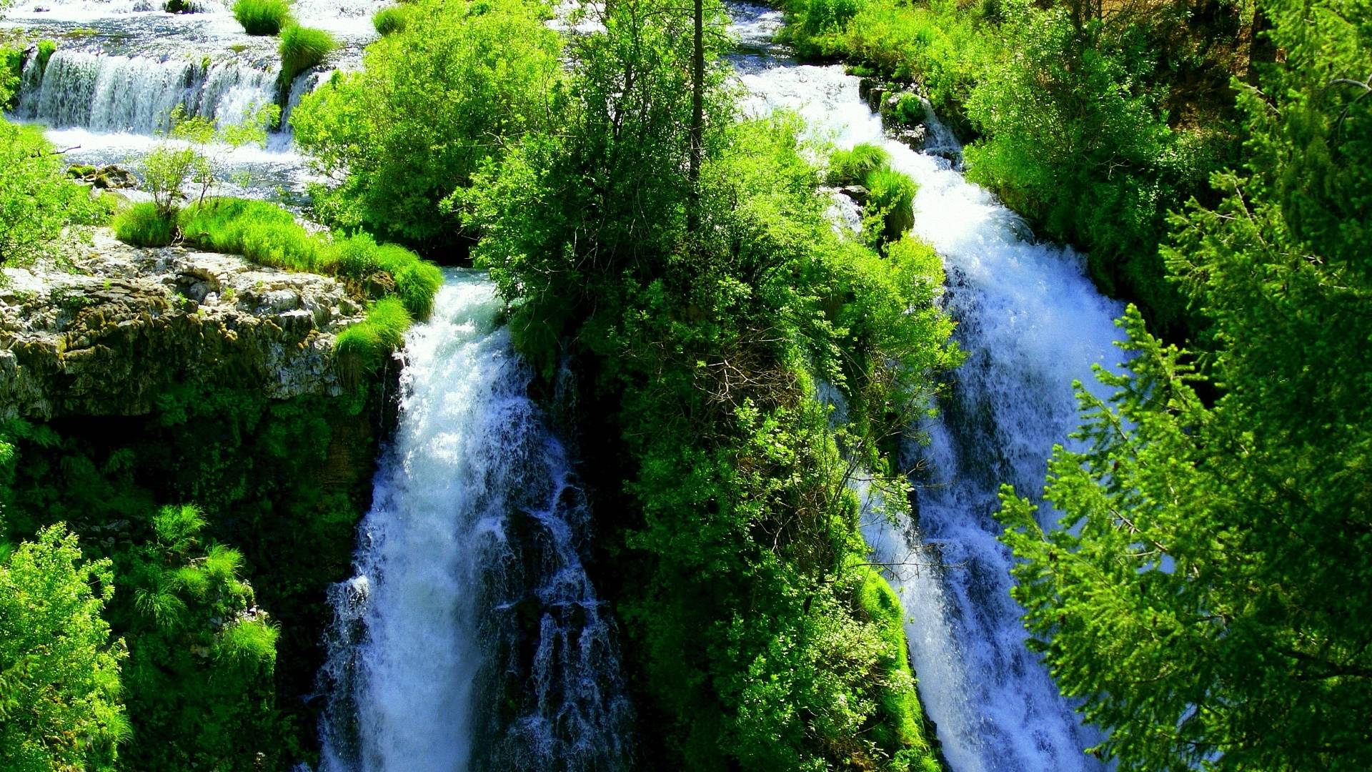 Beautifull Waterfall Hd [1920 X 1080] Need Iphone S - Green Mountain With Waterfall , HD Wallpaper & Backgrounds