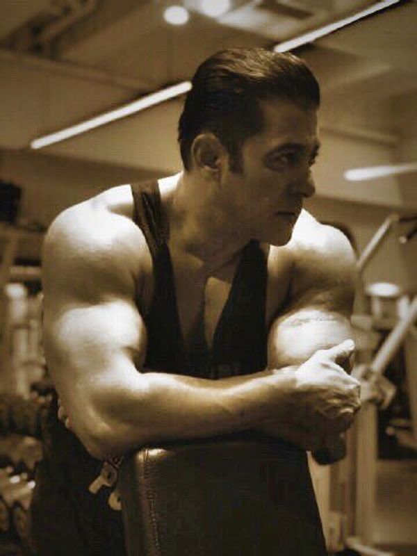 On 13th Aug, Salman Khan Shares This Photo With A Message - Salman Khan , HD Wallpaper & Backgrounds