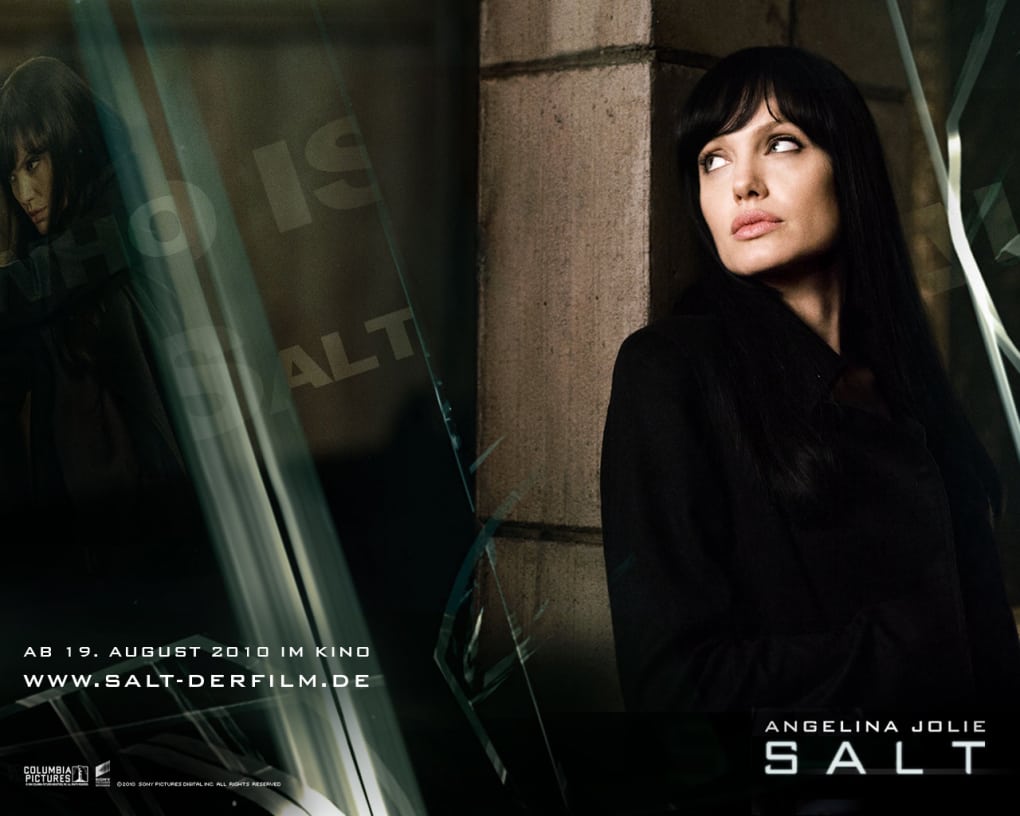 Jolie Plays The Part Of Evelyn Salt Who Is Accused - Salt Movie , HD Wallpaper & Backgrounds