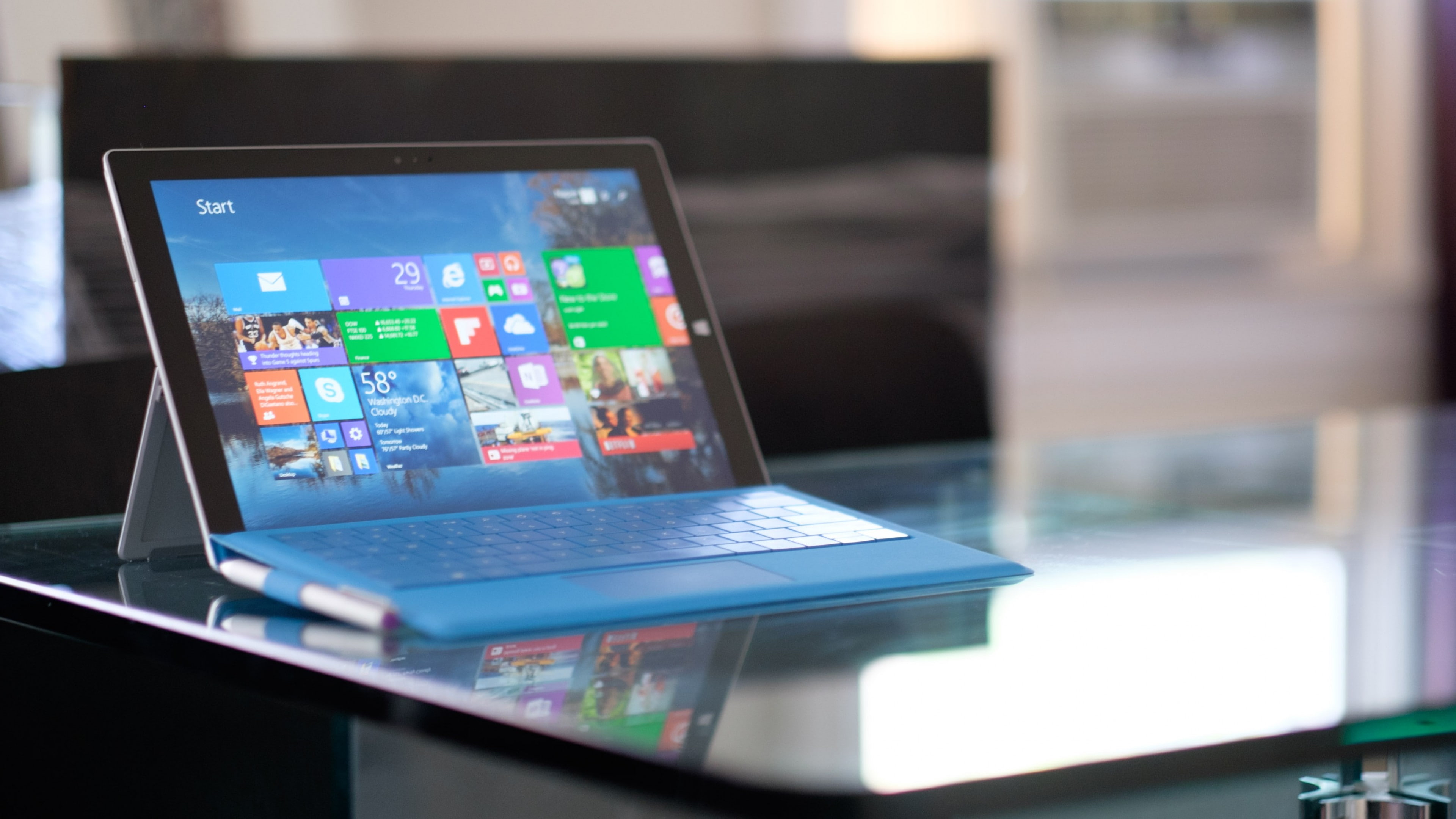 Black Windows Tablet Turned On, Microsoft Surface Pro - Microsoft Surface Pro 4 , HD Wallpaper & Backgrounds