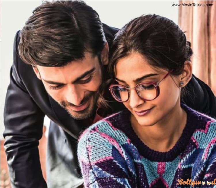 Khoobsurat Movie Poster Image Wallpapers And Download - Sonam Kapoor Khoobsurat Movie , HD Wallpaper & Backgrounds