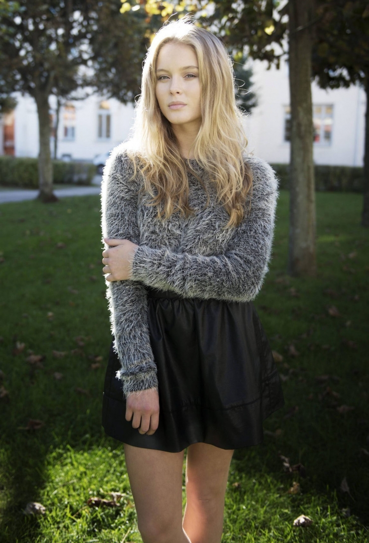 Zara Larsson - Zara Larsson Taylor Swift , HD Wallpaper & Backgrounds