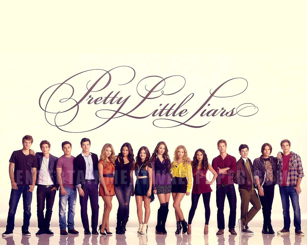 Pretty Little Liars Wallpaper - Pretty Little Liars Poster , HD Wallpaper & Backgrounds