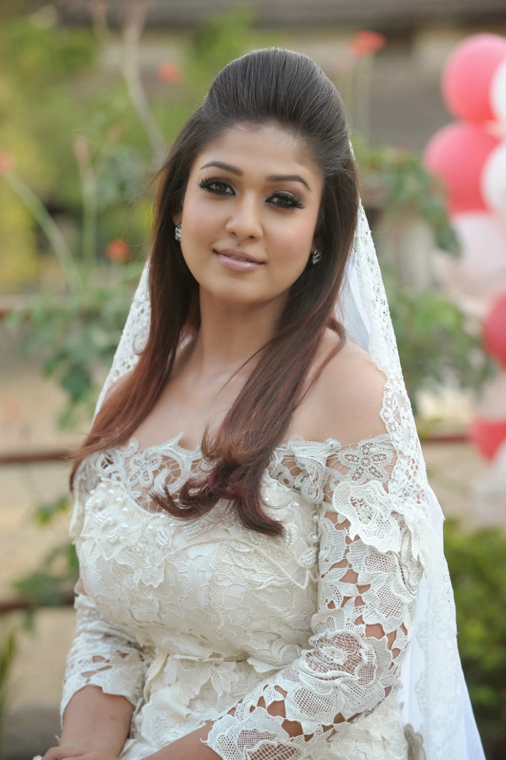 Nayanthara Hd Images Hot Pictures Nayan 2018 Wallpapers - Raja Rani Nayanthara Wedding Gown , HD Wallpaper & Backgrounds