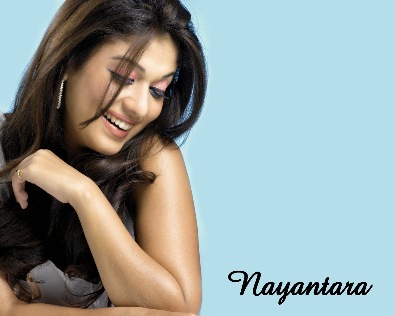 Nayanthara Wallpapers Download - Nayantara South Indian Actress , HD Wallpaper & Backgrounds
