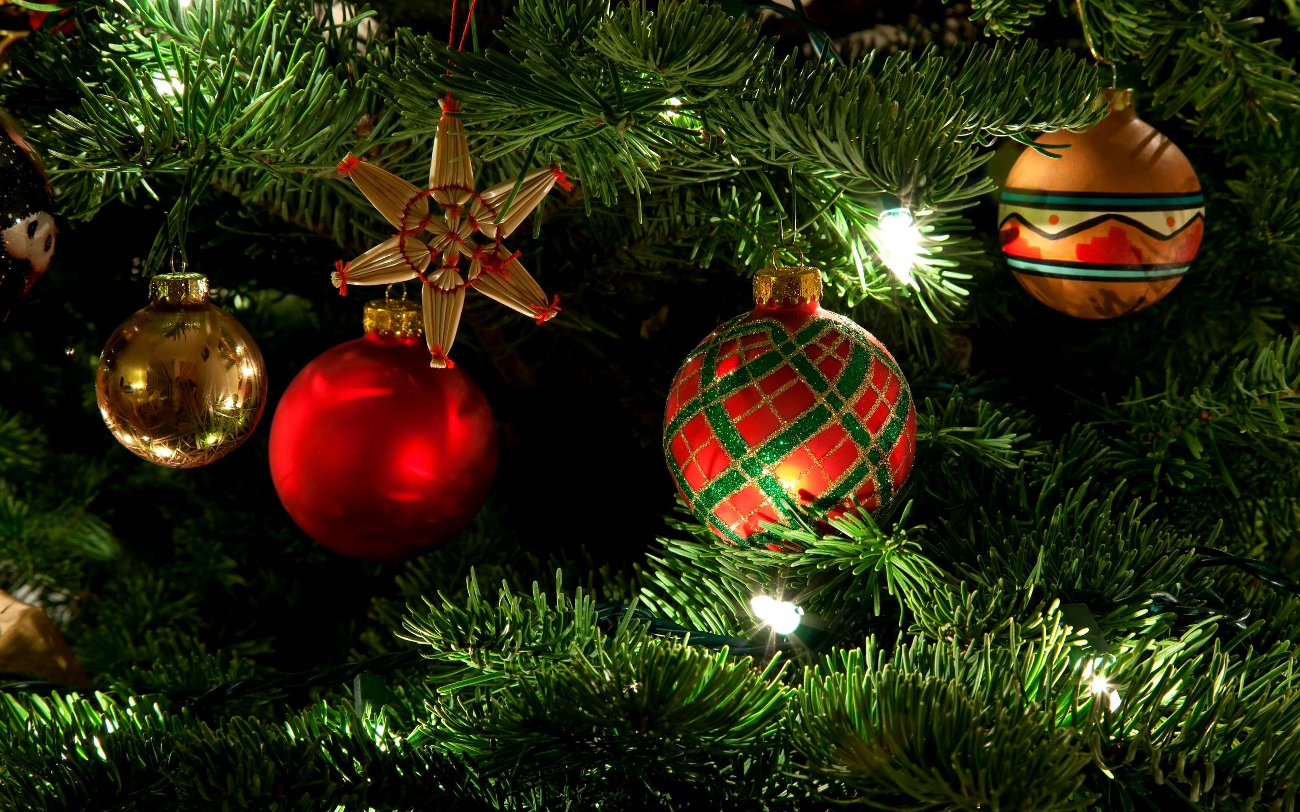 Pictures - Christmas Decorations , HD Wallpaper & Backgrounds