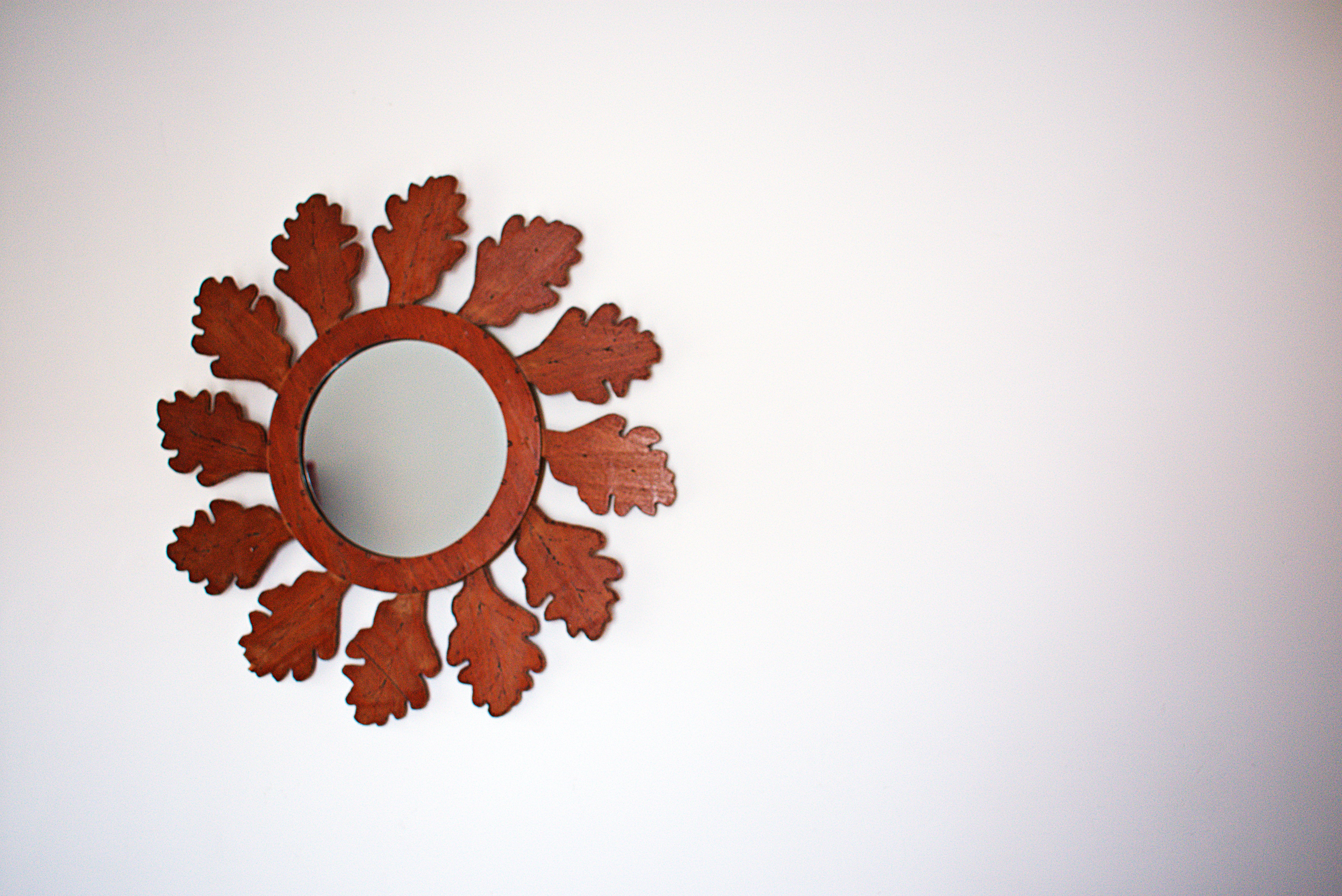 Mirror With Brown Wooden Frame - Centre For Alternative Technology Logo , HD Wallpaper & Backgrounds