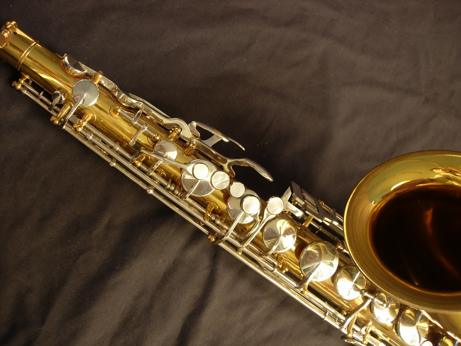 Saxophone (#1921960) - HD Wallpaper & Backgrounds Download