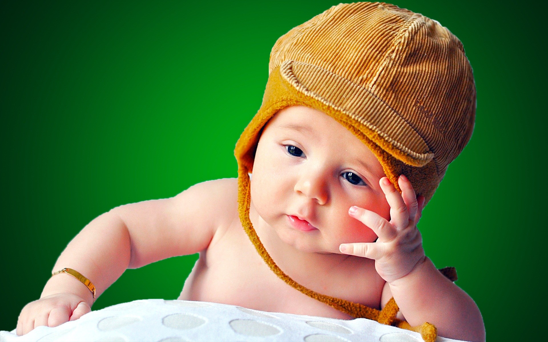 Cute Baby Stylish Image Beautiful Hd Wallpaper - Sad Baby Pic Download , HD Wallpaper & Backgrounds