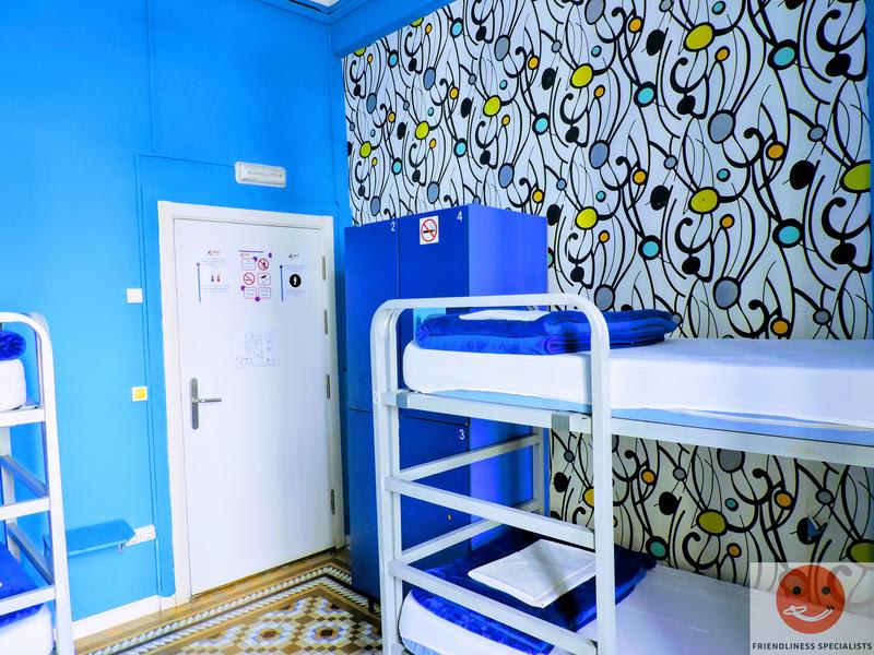 Red Nest Hostel Valencia - Interior Design , HD Wallpaper & Backgrounds