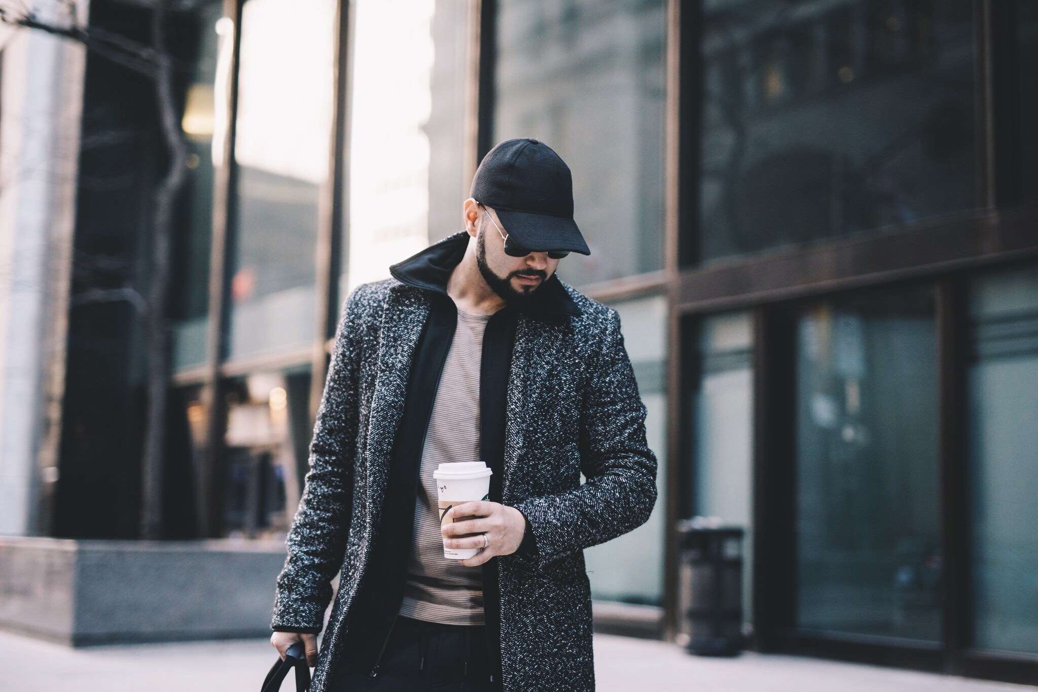 City, Coffee, Fashion, Men, Menswear, Style, Sunglasses - Fashion Men Coffee , HD Wallpaper & Backgrounds