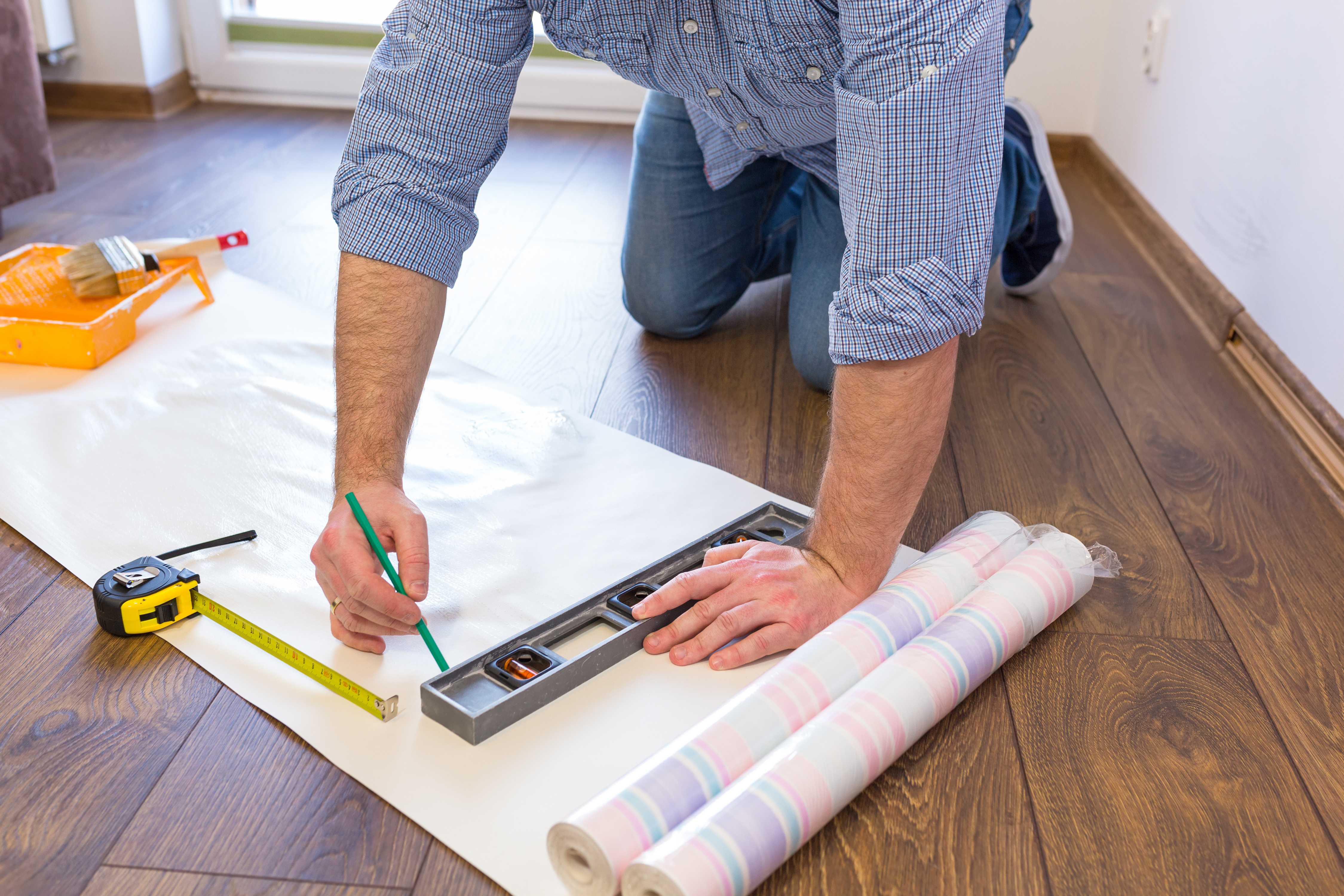 How To Hang New Wallpaper Over Old Wallpaper - Instalação De Papel De Parede , HD Wallpaper & Backgrounds