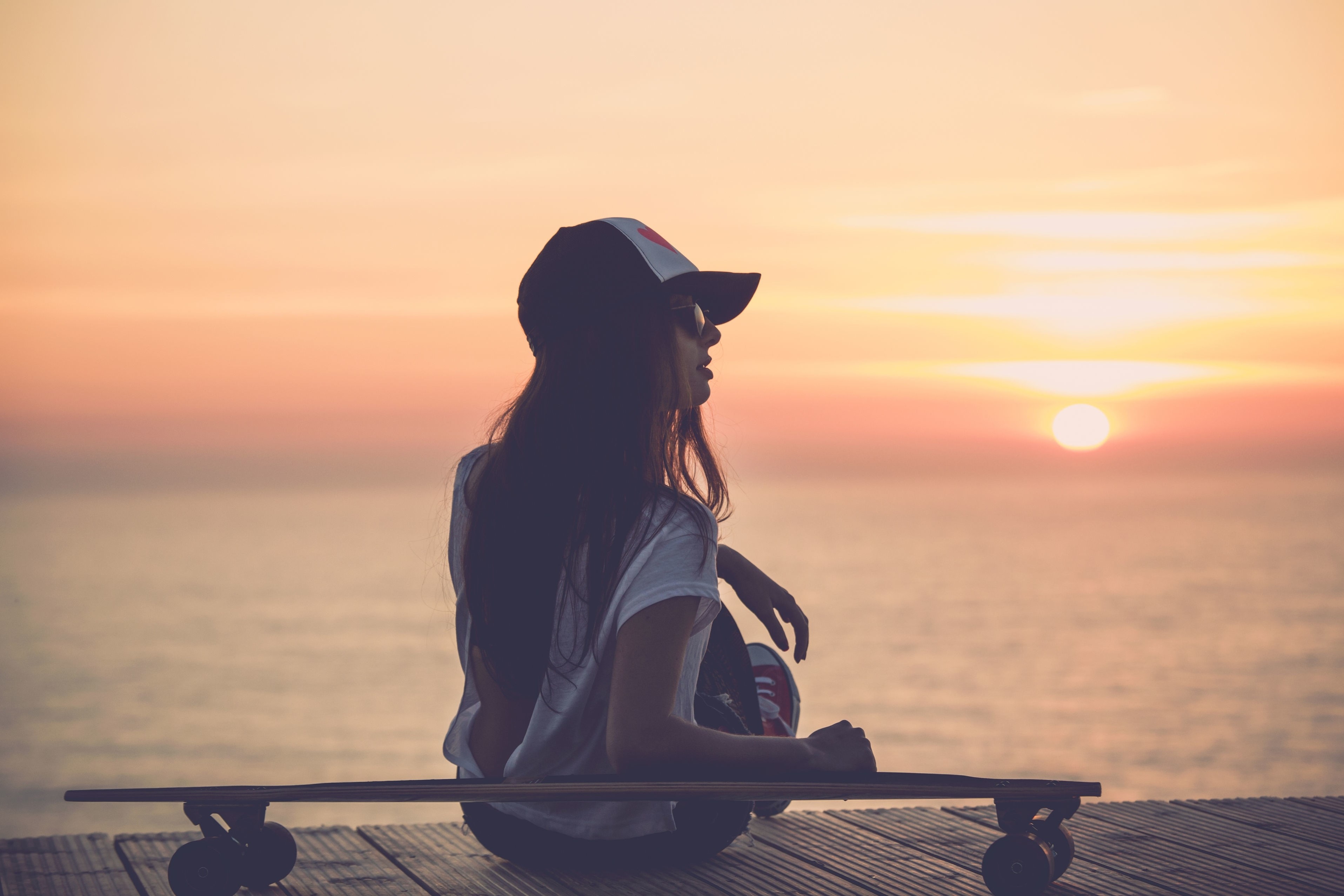 Girl, Skate, Sea, Sunset, Cap Wallpaper And Background - Somerset House , HD Wallpaper & Backgrounds