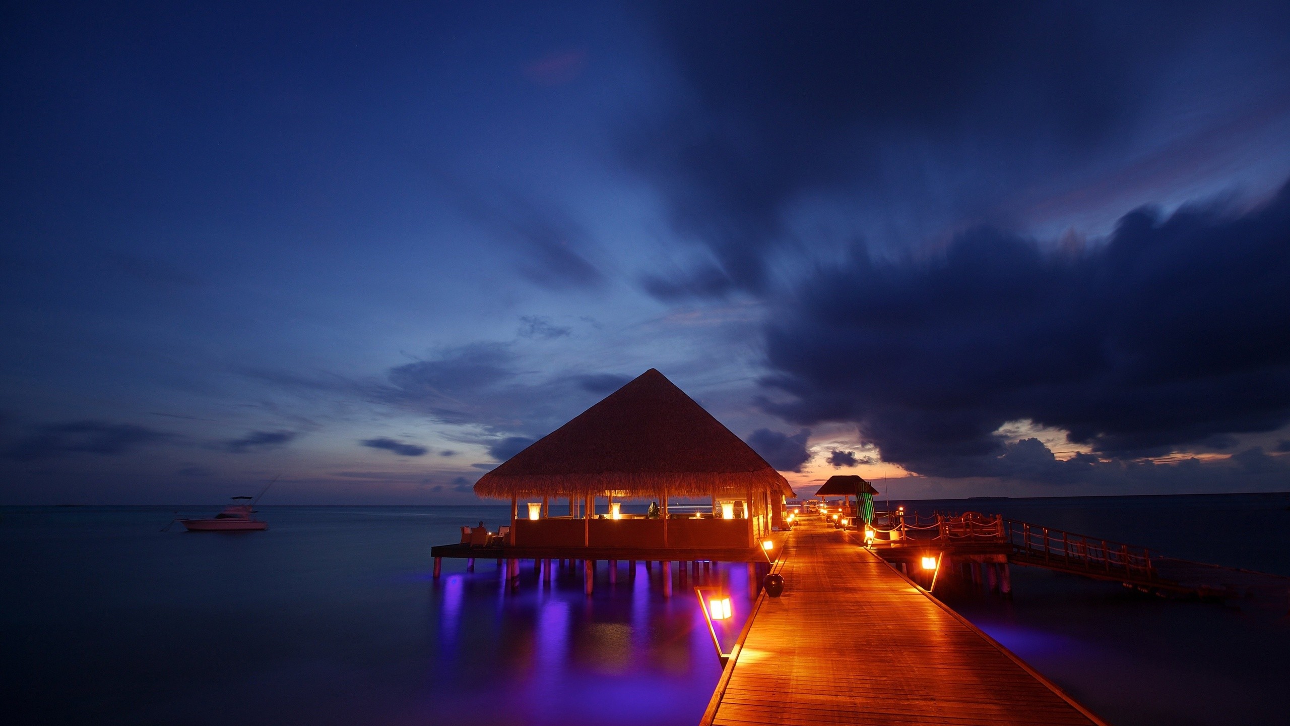 #sea, #pacific Ocean, #lights, #night, #sky, - Maldives At Night Romantic , HD Wallpaper & Backgrounds