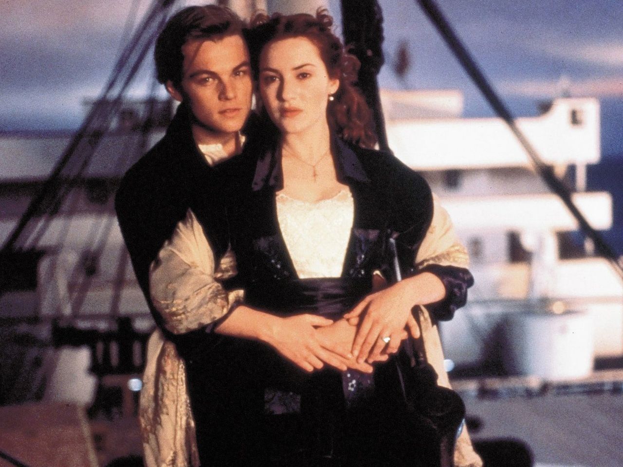 Titanic Movie - Download Wallpaper Of Titanic , HD Wallpaper & Backgrounds