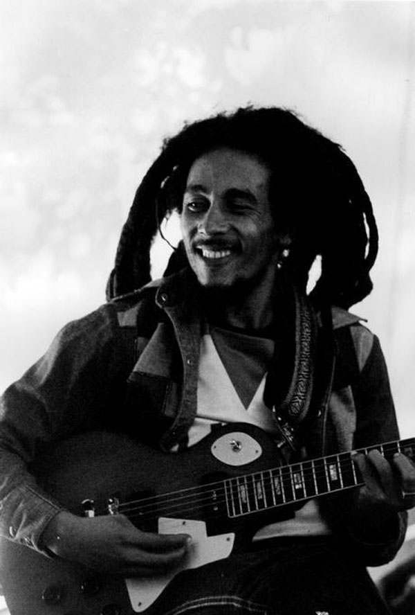 Bob Marley Sky - Bob Marley Photo Hd , HD Wallpaper & Backgrounds