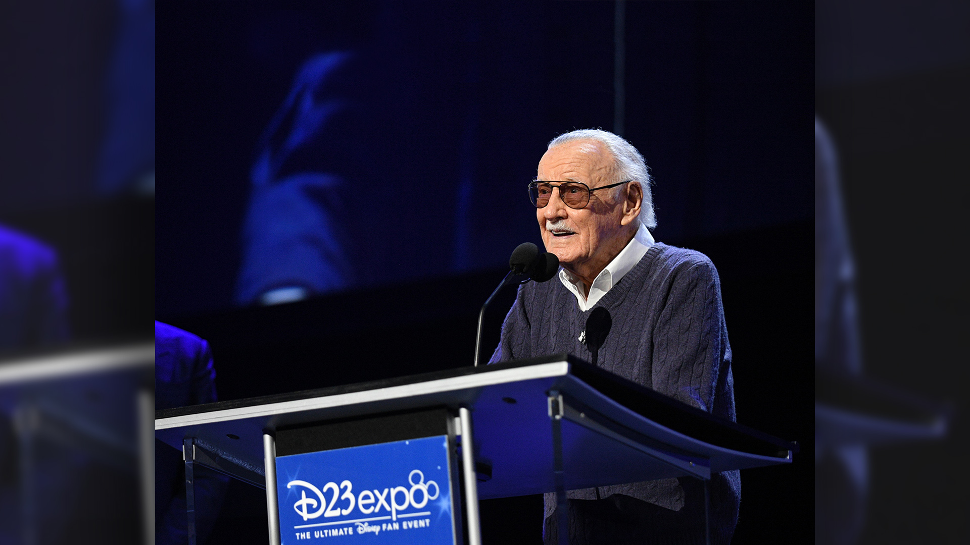 Stan Lee And Walt Disney , HD Wallpaper & Backgrounds