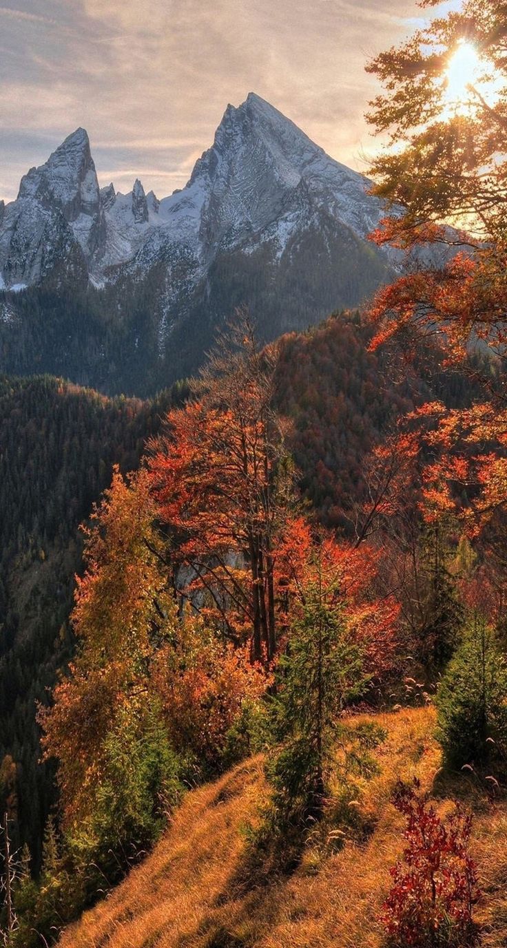 Iphone - Fall Mountain Backgrounds Iphone , HD Wallpaper & Backgrounds