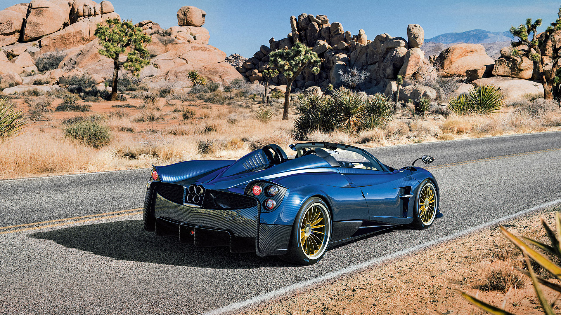 2017 Pagani Huayra Roadster Picture - Pagani Huayra Roadster , HD Wallpaper & Backgrounds