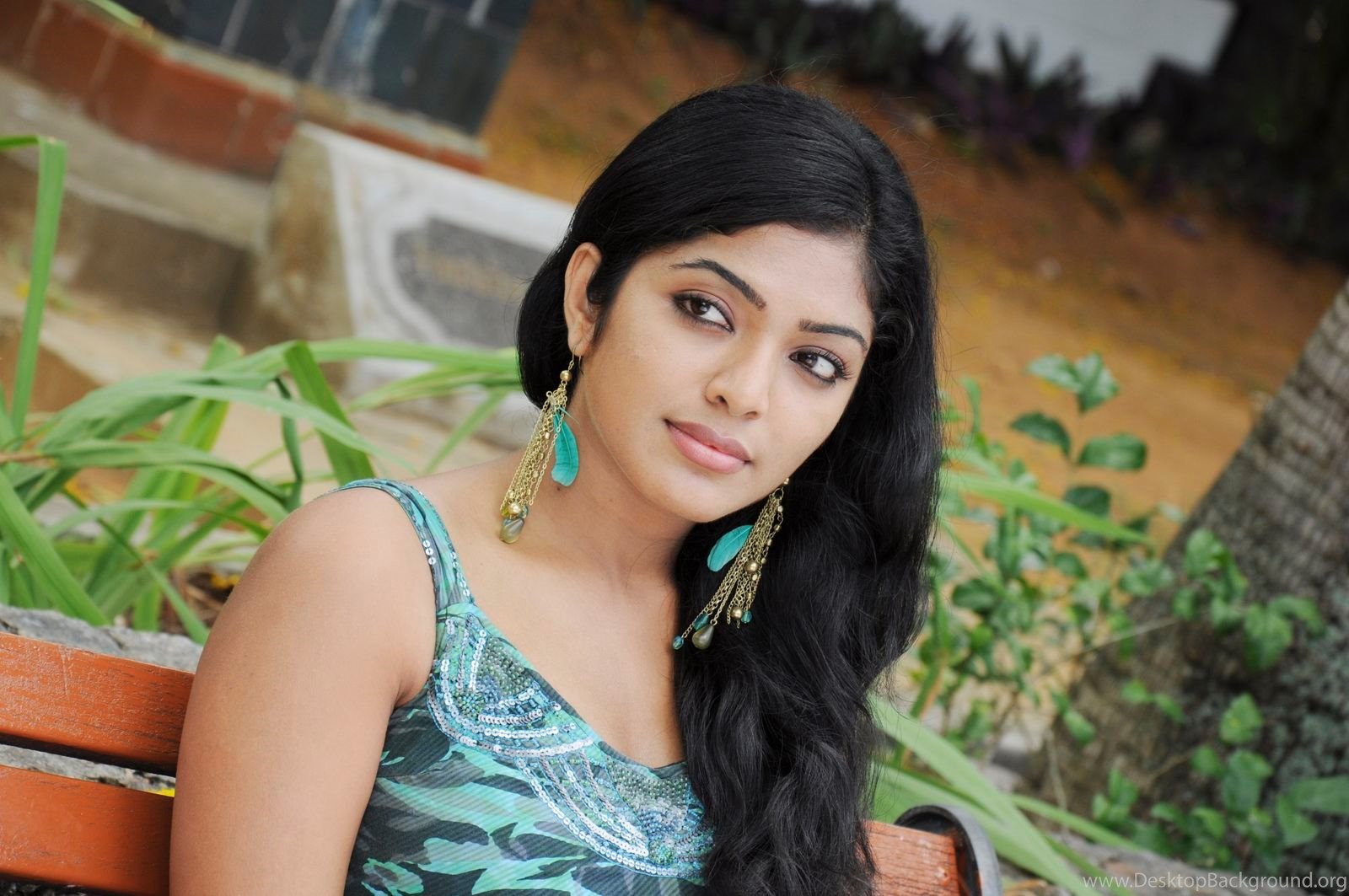 South Indian Girl Wallpaper - Modern Indian Cute Girls , HD Wallpaper & Backgrounds